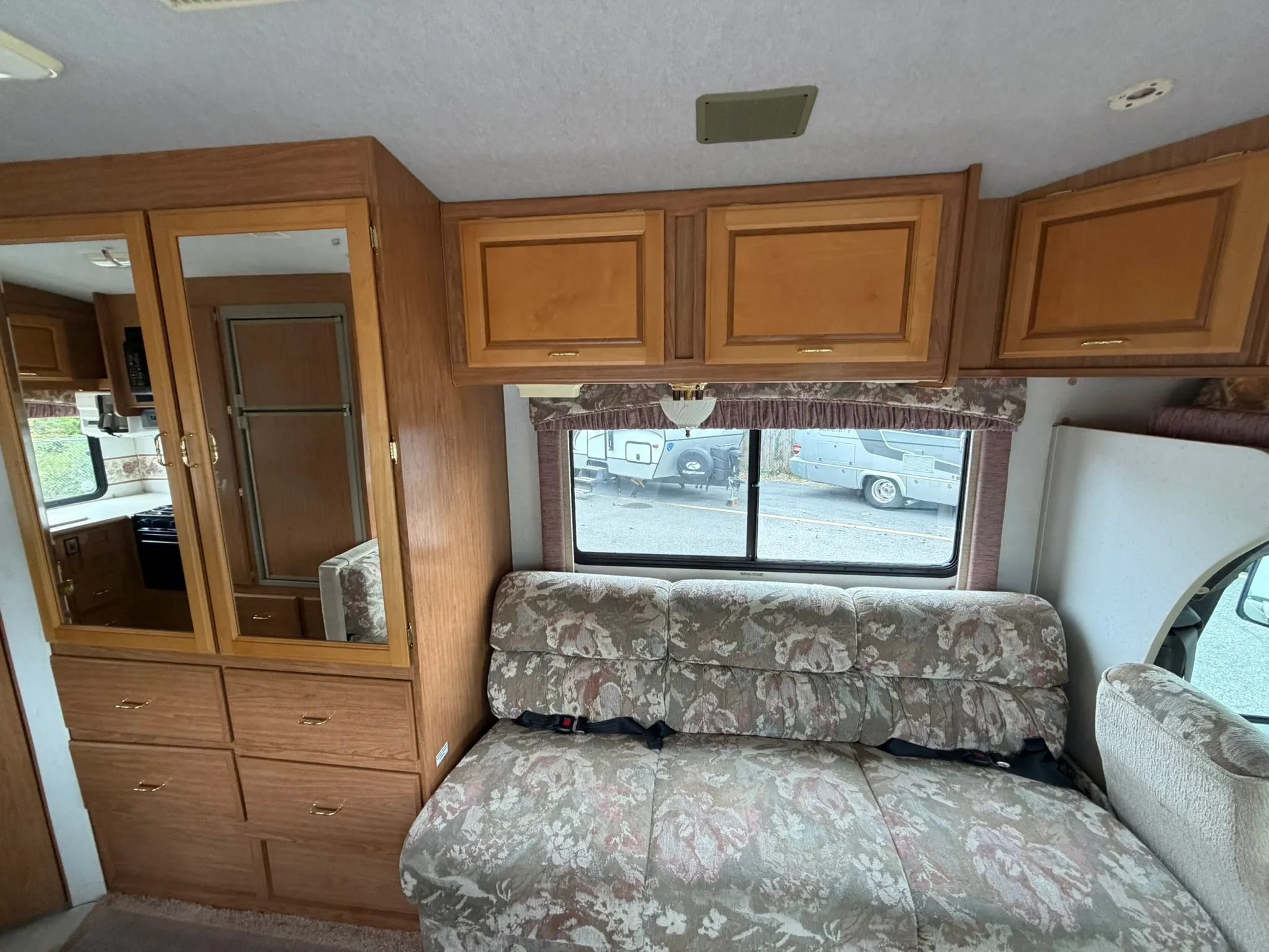 Used 1998 Ford E-350 and Econoline 350 RWD image 21