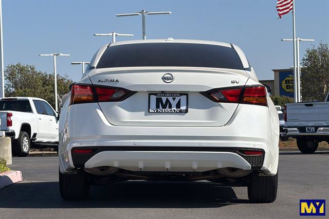 Used 2024 Nissan Altima 2.5 SV FWD image 5