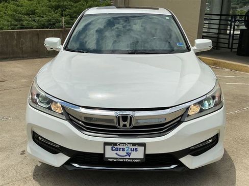 Used 2017 Honda Accord EX-L image 11