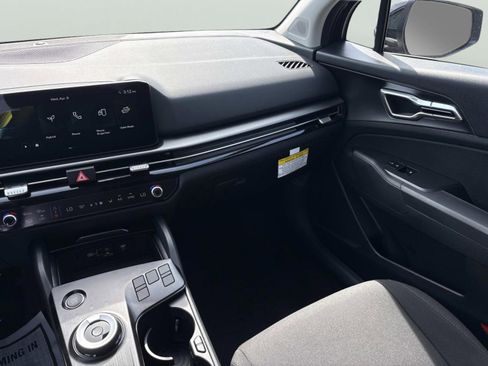 New 2026 Kia Sportage LX FWD image 14