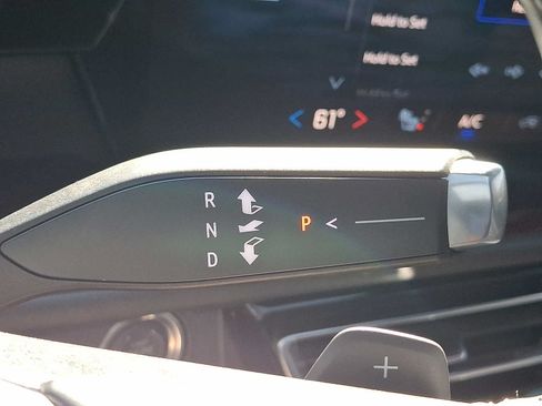 Used 2024 Chevrolet Traverse Z71 w/ Enhanced Driving Package AWD/4WD image 16