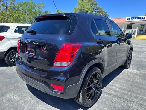 Used 2021 Chevrolet Trax LT w/ Sport Edition image 6