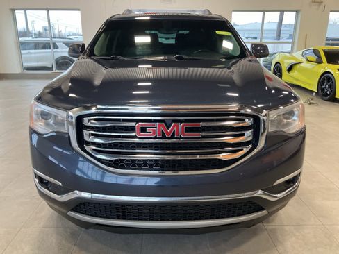 Used 2019 GMC Acadia SLT image 2