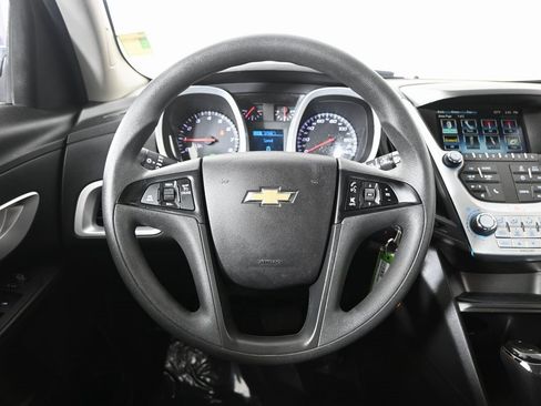 Used 2017 Chevrolet Equinox LS image 30