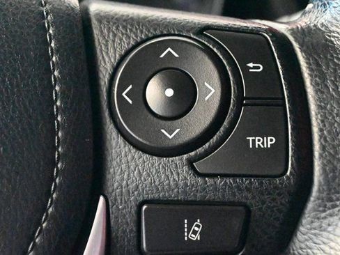 Used 2017 Toyota Corolla iM image 12