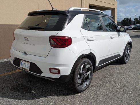 New 2026 Hyundai Venue SEL image 5