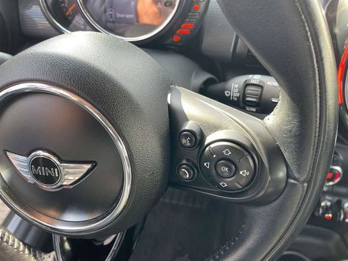 Used 2016 MINI Cooper 4-Door Hardtop image 13