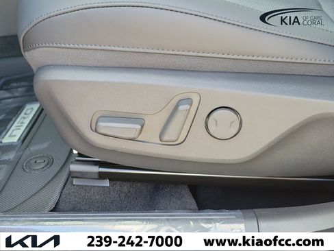 New 2026 Kia Niro Wind FWD image 23