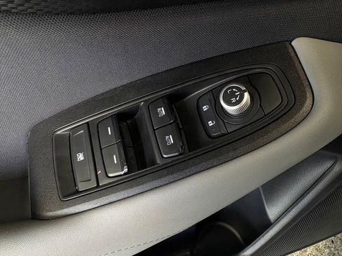 Used 2024 Subaru Outback Premium AWD/4WD image 11