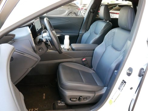 Used 2025 Lexus RX 350 Premium w/ Accessory Package FWD image 2