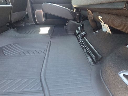 Used 2022 Chevrolet Silverado 1500 High Country w/ Z71 Off-Road Package image 24