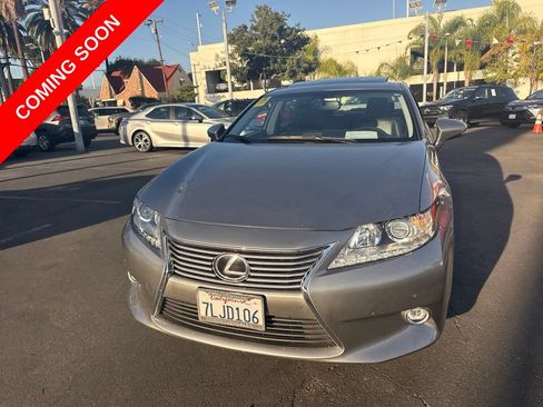 Used 2015 Lexus ES 350 w/ Luxury Package FWD image 9