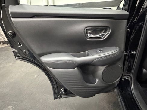 Used 2023 Honda HR-V LX image 35