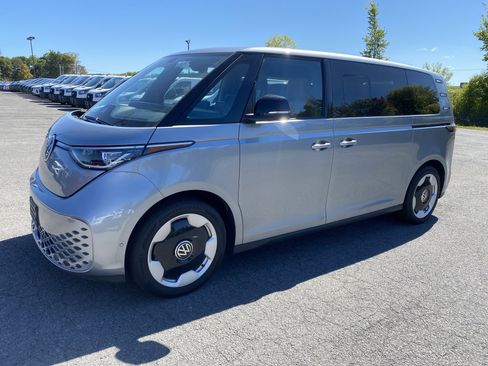 New 2025 Volkswagen ID. Buzz Pro S image 4