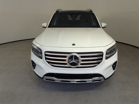 New 2026 Mercedes-Benz GLB 250 image 2