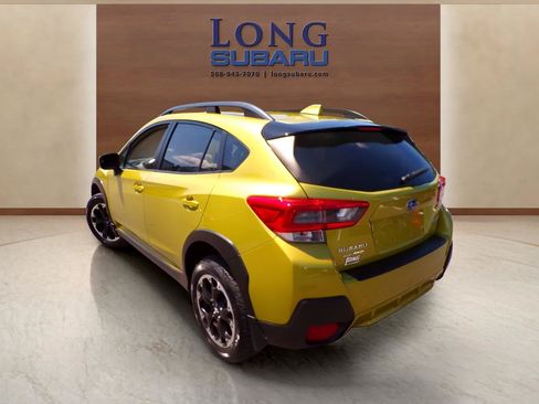 Used 2021 Subaru Crosstrek 2.0i Premium AWD/4WD image 3