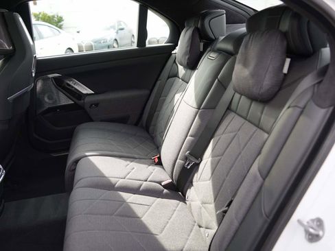 Used 2025 BMW 760i xDrive 760i xDrive Sedan AWD image 13