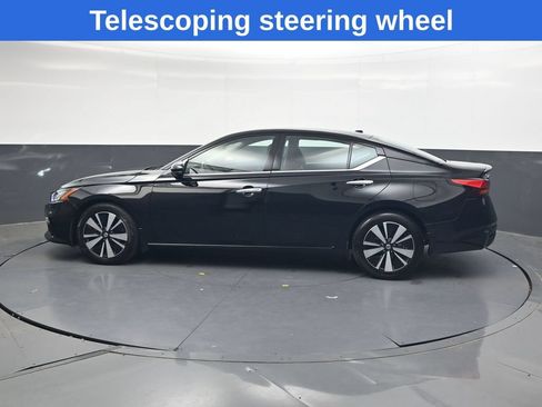 Used 2022 Nissan Altima 2.5 SL FWD image 7