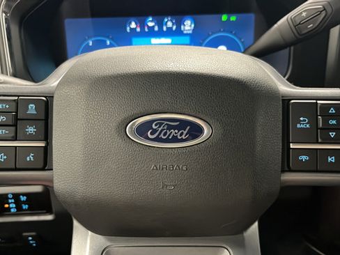 Used 2023 Ford F250 Lariat w/ Lariat Ultimate Package AWD/4WD image 15