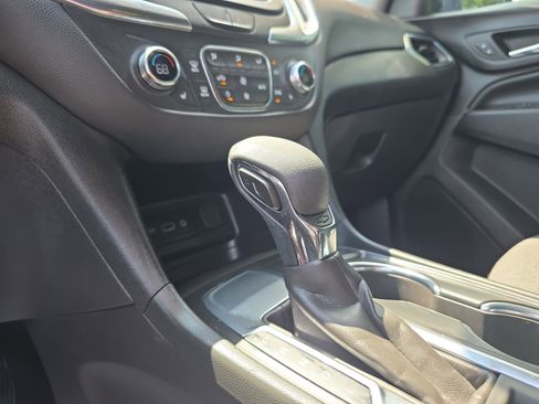 Used 2024 Chevrolet Equinox LT image 34