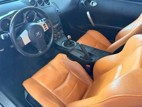 Used 2004 Nissan 350Z Touring w/ Aerodynamics Pkg RWD image 7