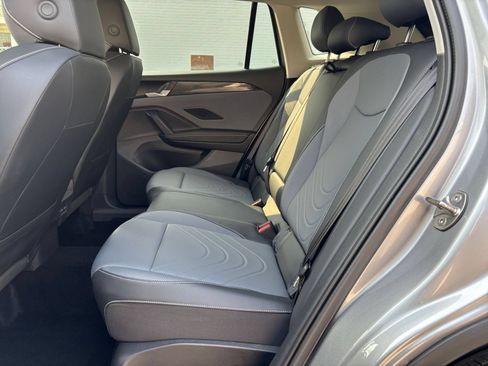 Used 2026 Volkswagen Tiguan SE AWD/4WD image 28