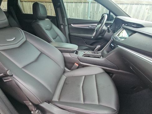 Used 2022 Cadillac XT5 Luxury FWD image 6