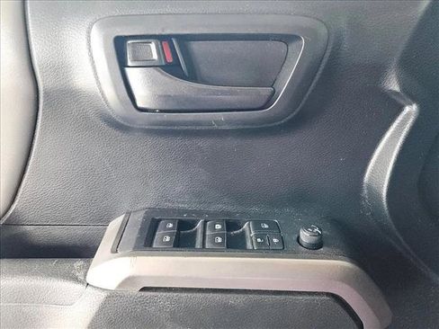 Used 2022 Toyota Tacoma SR5 image 6