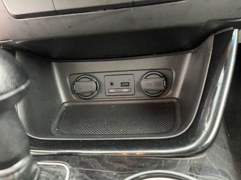 Used 2015 Kia Sorento LX image 33