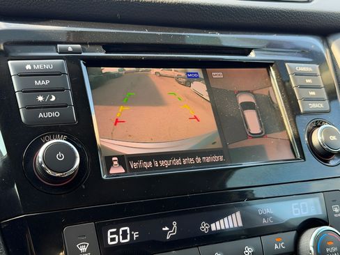 Used 2018 Nissan Rogue SV w/ Sun & Sound Touring Package FWD image 20