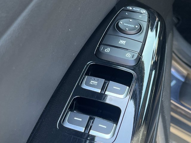 Used 2020 Kia Sportage EX FWD image 31