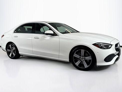 Used 2025 Mercedes-Benz C 300 4MATIC Sedan image 3