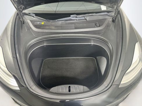 Used 2018 Tesla Model 3 Long Range RWD image 33