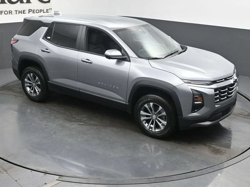 New 2026 Chevrolet Equinox LT w/ Safety and Technology Package FWD image 26