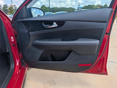 Used 2022 Kia Forte GT w/ GT Technology Package FWD image 21