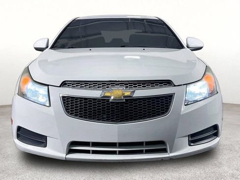Used 2011 Chevrolet Cruze LTZ FWD image 4