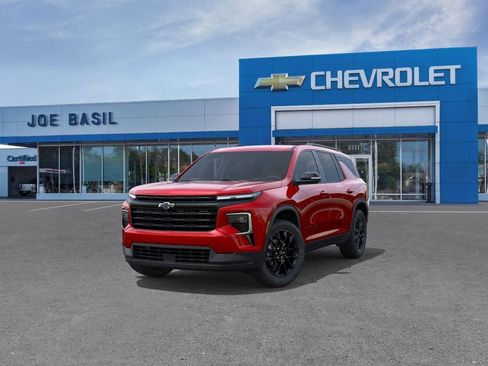 New 2026 Chevrolet Traverse LT w/ Midnight/Sport Edition AWD/4WD image 8