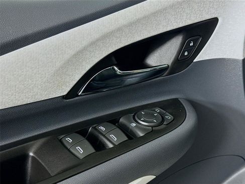 Used 2019 Chevrolet Bolt Premier w/ Infotainment Package FWD image 18