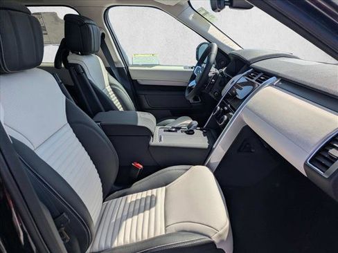 New 2026 Land Rover Discovery Dynamic SE AWD/4WD image 17