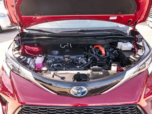 Certified 2021 Toyota Sienna XSE AWD/4WD image 28
