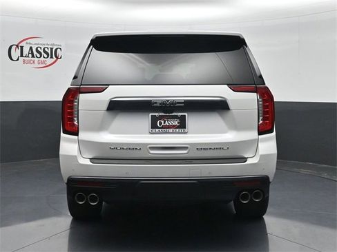 Used 2024 GMC Yukon Denali Ultimate image 8