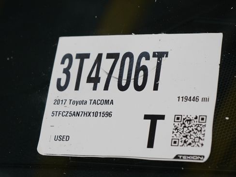Used 2017 Toyota Tacoma TRD Pro AWD/4WD image 27