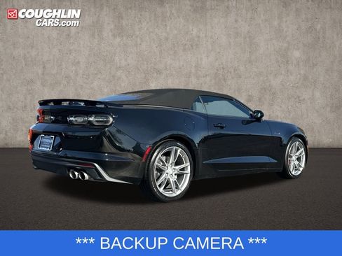 Used 2022 Chevrolet Camaro LT w/ RS Package image 6