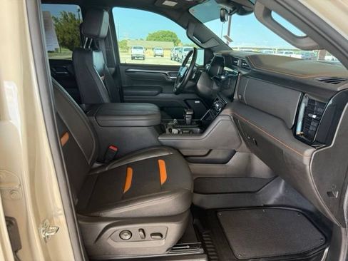 Used 2026 GMC Sierra 1500 AT4 w/ Technology Package AWD/4WD image 12