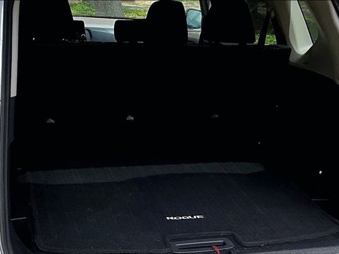 Used 2021 Nissan Rogue SV FWD image 37