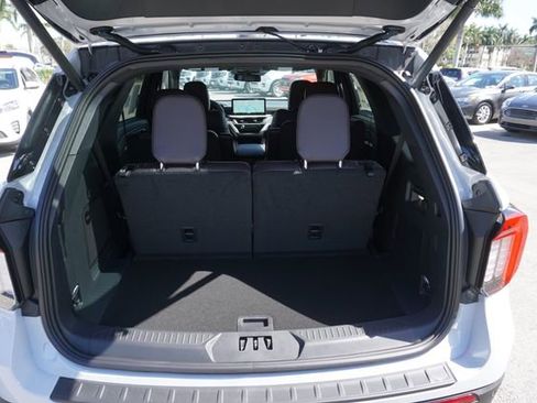New 2026 Ford Explorer Platinum image 25