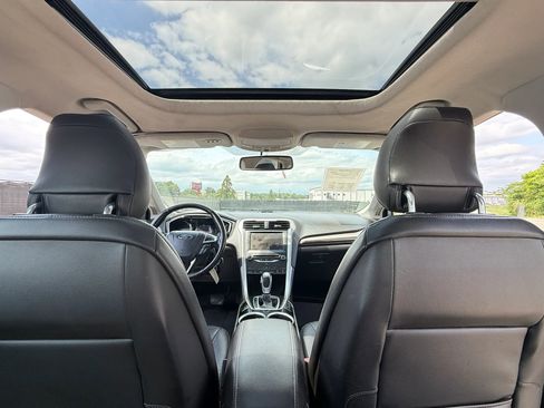 Used 2013 Ford Fusion SE FWD image 23