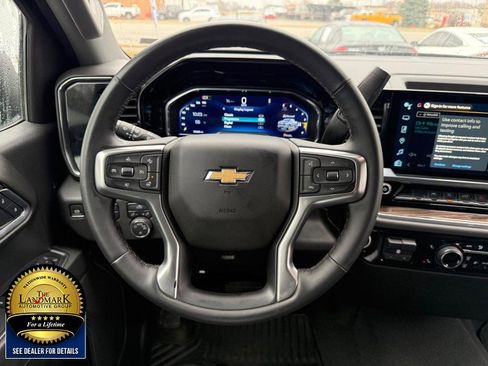 Used 2025 Chevrolet Silverado 1500 LT image 19