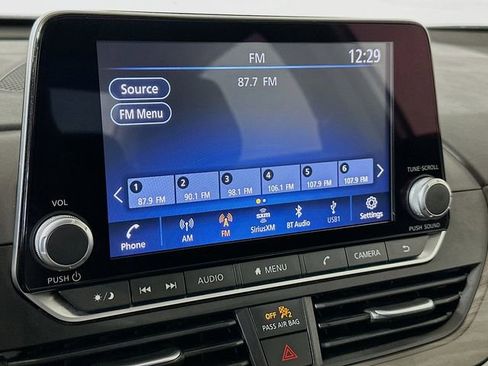 Used 2024 Nissan Altima 2.5 SV image 15