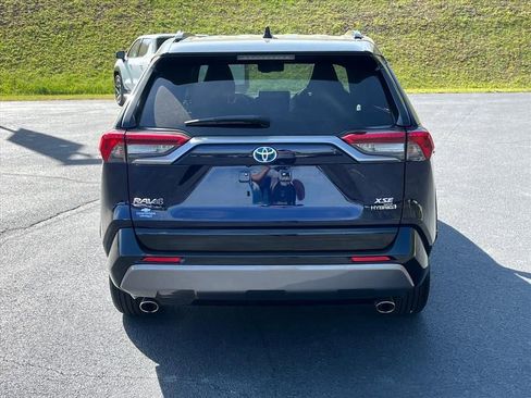 Used 2019 Toyota RAV4 XSE w/ XSE Weather Package AWD/4WD image 4